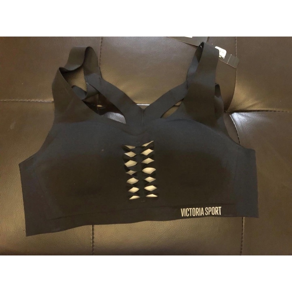 Victoria’s Secret Black Angel Wing Back Bra 32B